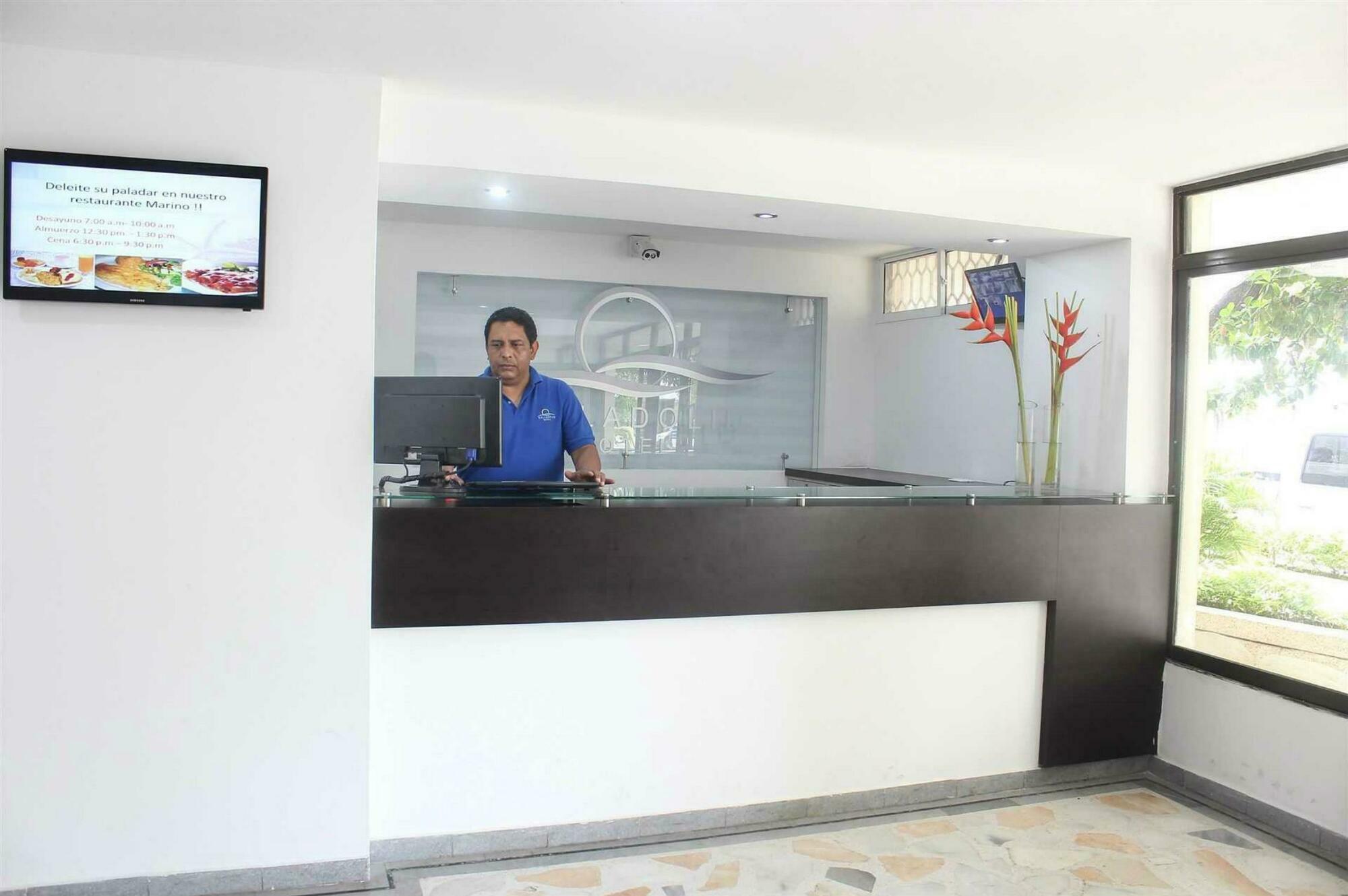 Hotel Valladolid Σάντα Μάρτα Εξωτερικό φωτογραφία
